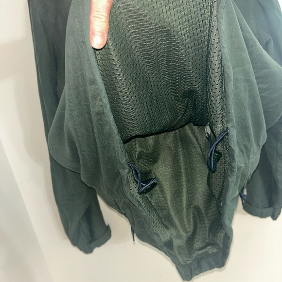 Eastern Mountain Sports Mens Windbreaker 1/2 Snap Front Pouch Jacket Vtg small - Picture 8 of 10